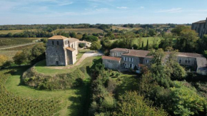 Romantic Gite nr St Emilion with Private Pool and Views to Die For